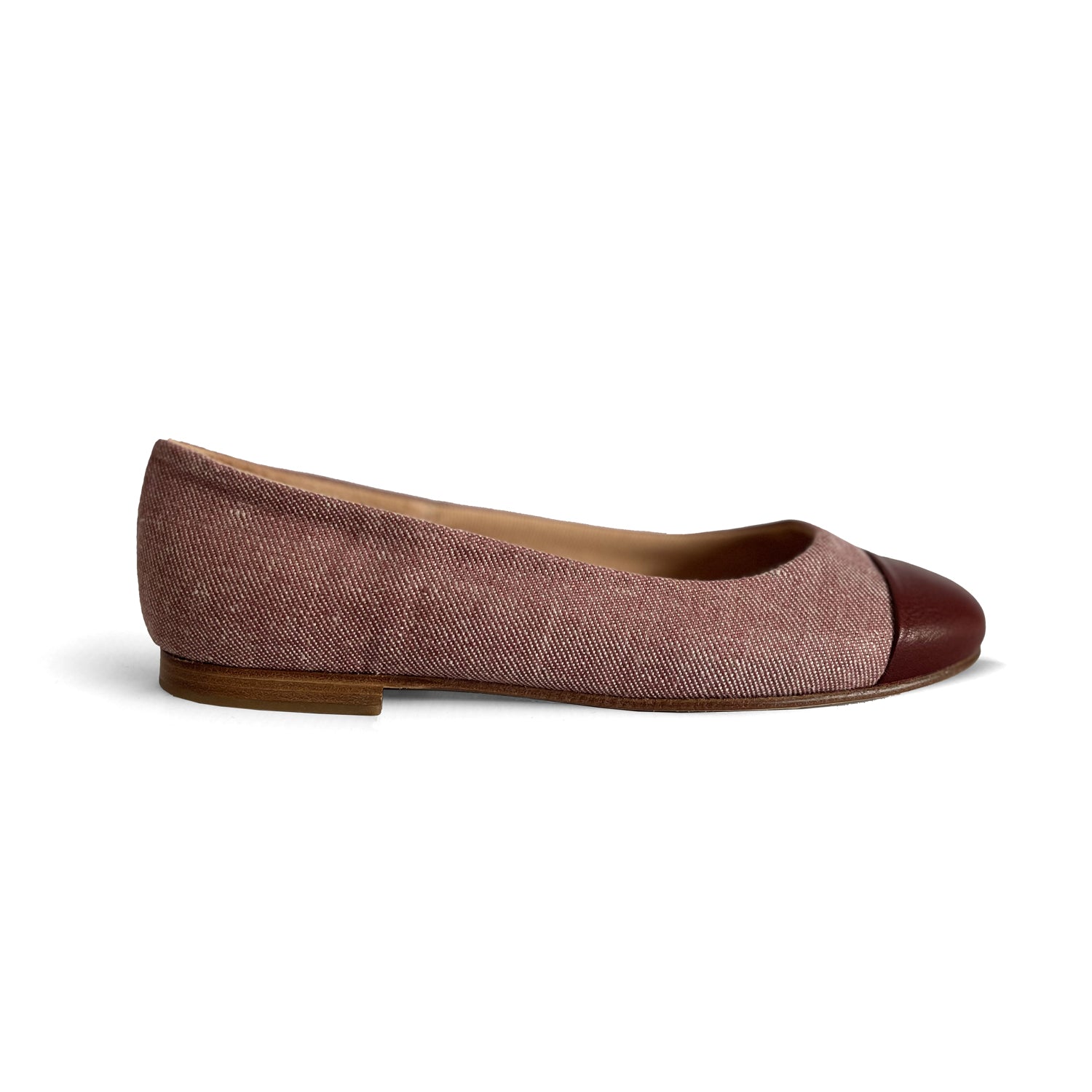 Cap toe Ballerinas in burgundy und rosa aus leinen und lederkappe Seitenanischt
