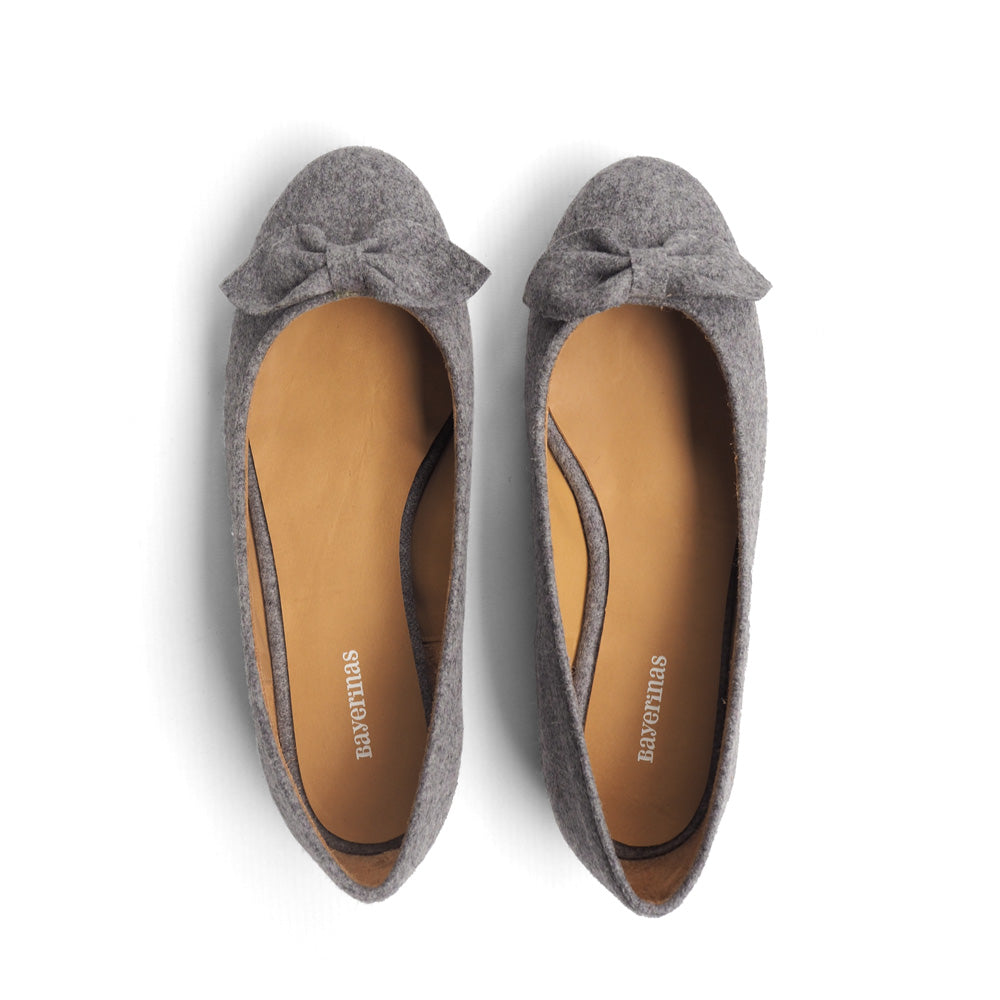 Klassische Ballerinas aus Loden in grau von Bayerinas
