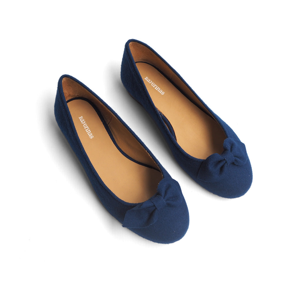 Klassische Ballerinas aus Loden in royalblau von Bayerinas