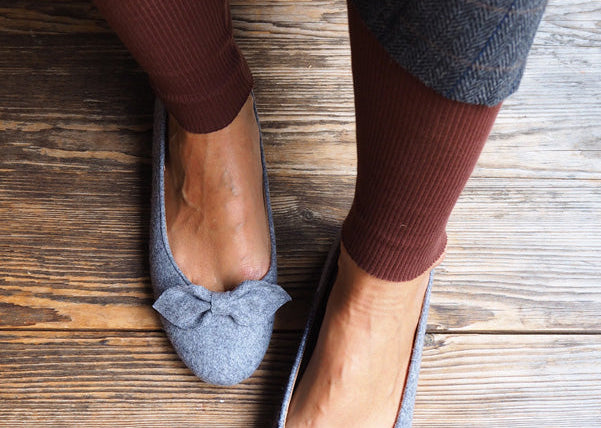 Klassiche Ballerinas aus Loden in grau von Bayerinas, lookbook