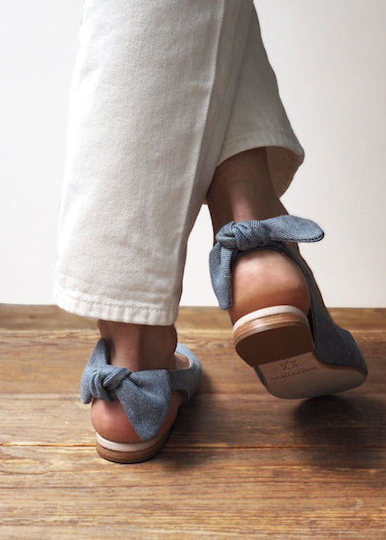 Peeptoe Ballerinas aus Leinen in jeansblau von Bayerinas 